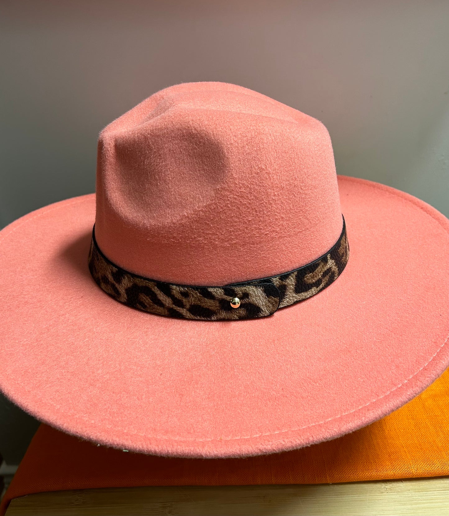 Mauve Women’s Fall Hat