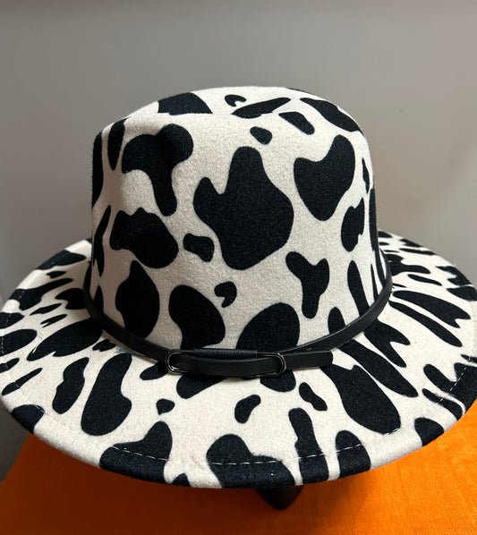 White & Black Women’s Hat